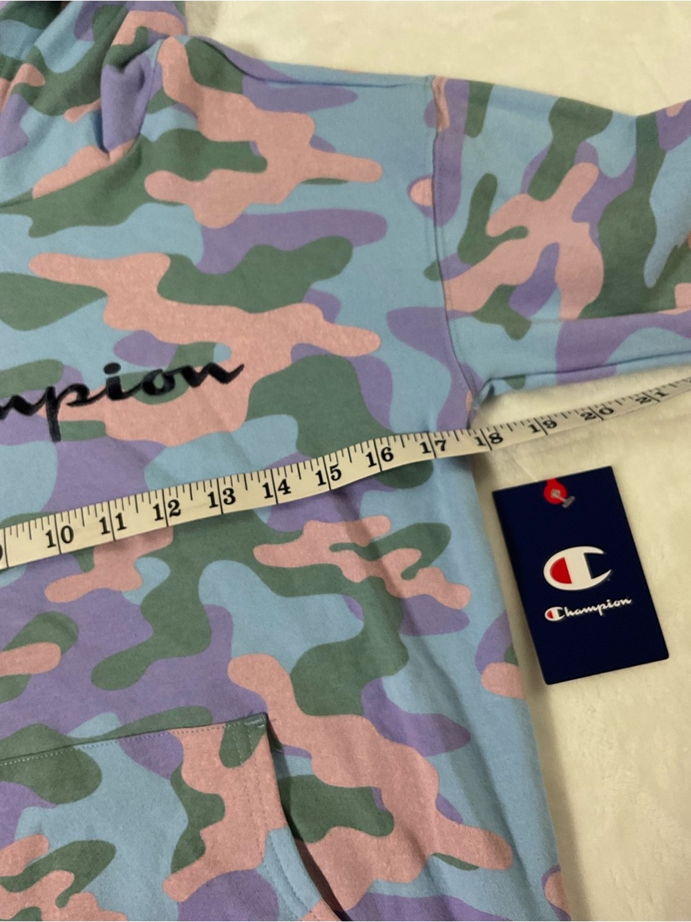 Champion Camo Hoodie Girls Size L-14
NWT - Picture 7 of 8